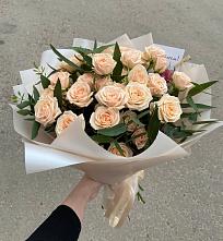 Букет Кремовые розы Латте в Чисмену